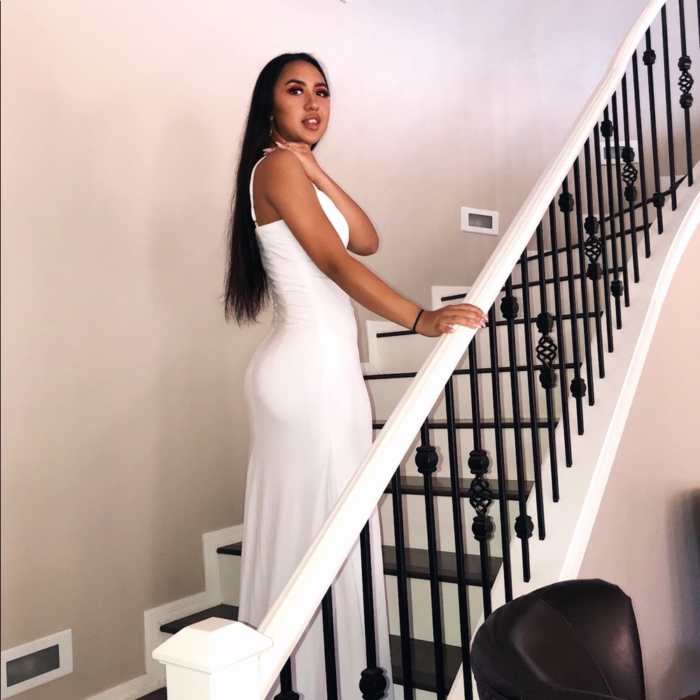 White maxi dress
